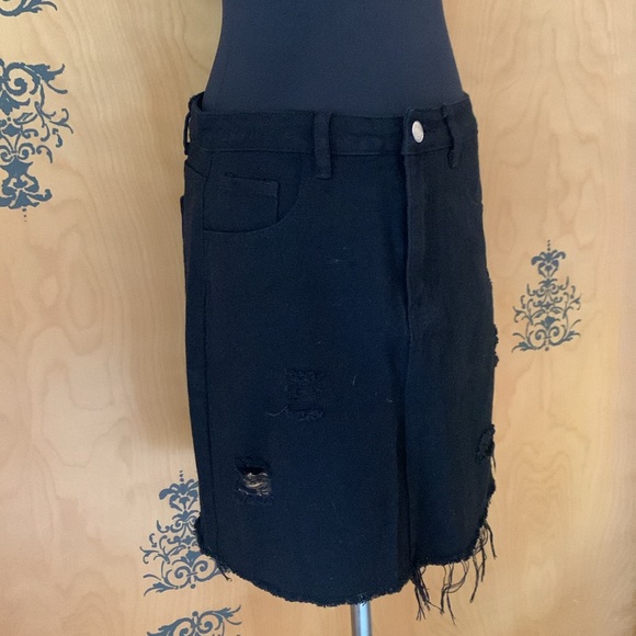 NEW Black Denim Frayed Mini Skirt - Picture 4 of 15